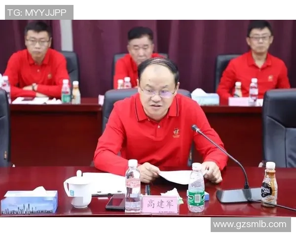 成都足球队与广州足球队赛后复盘团队协作的成功与不足分析